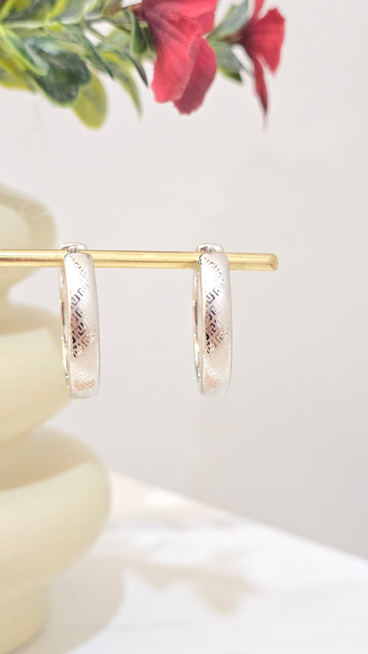 Essence Hoops